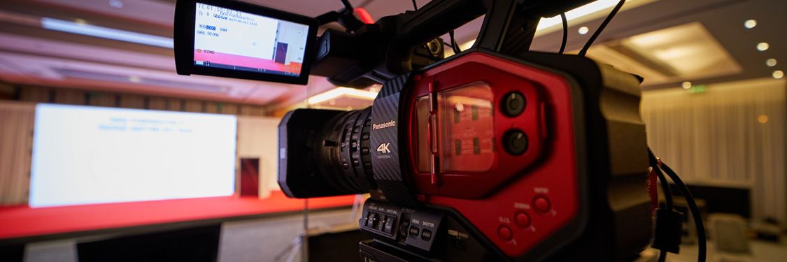 High-quality cameras used for professional online event organisation