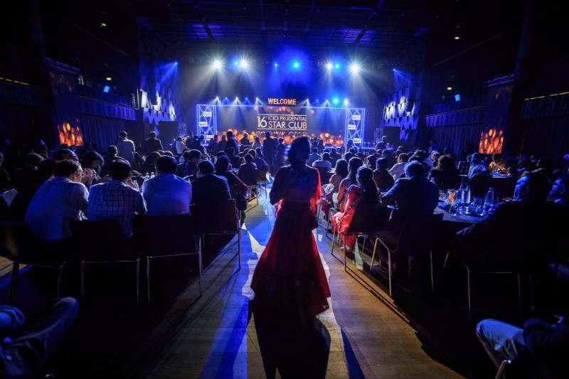 Trendy v audiovizuálním designu eventů v roce 2025 Trendy v audiovizuálním designu eventů v roce 2025